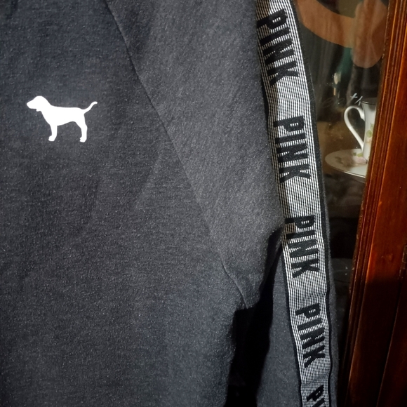 🤠Victoria's Secret Pink Pull over Sweatshirt Size Small - Picture 5 of 6